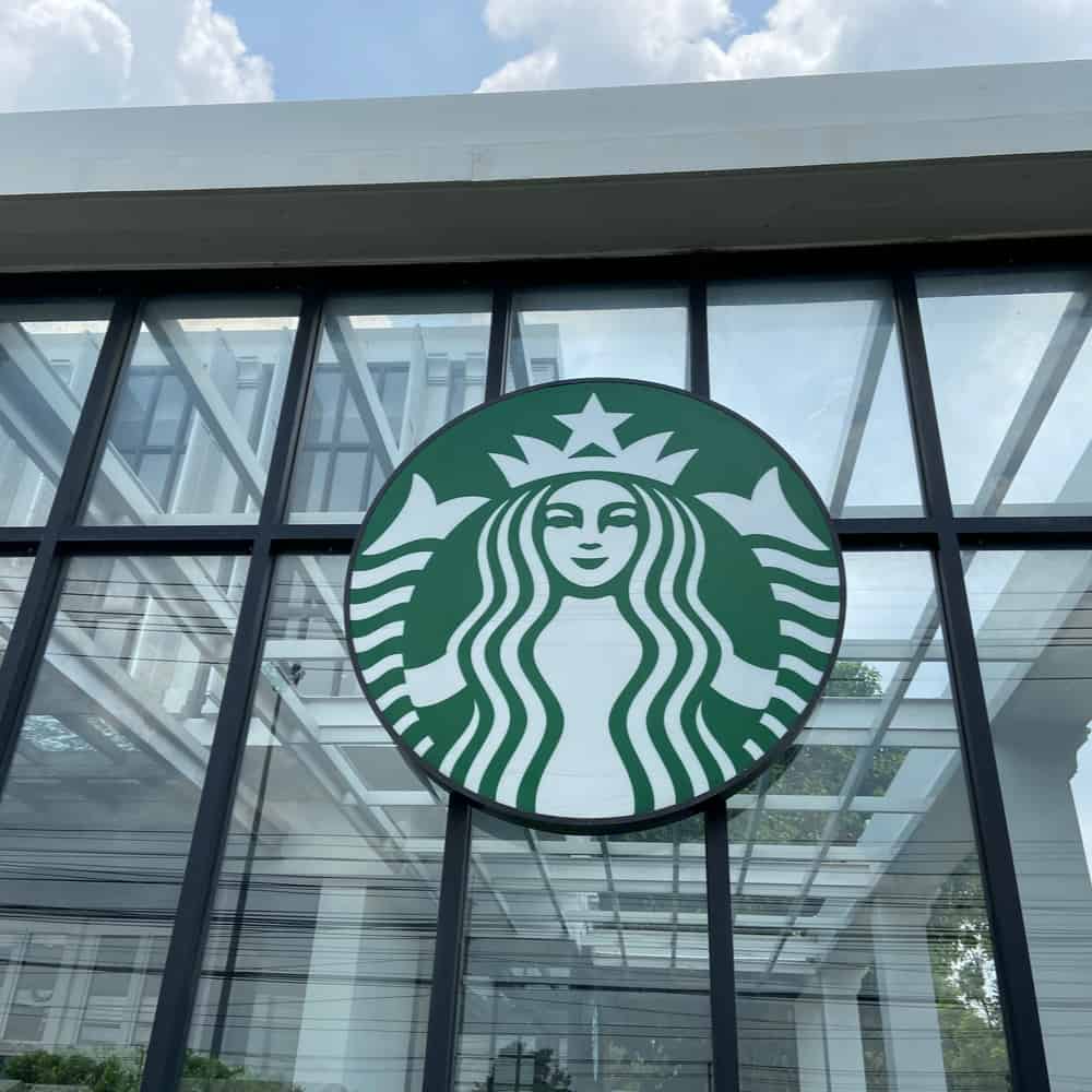 Současné logo Starbucks bylo vytvořeno v roce 2011.