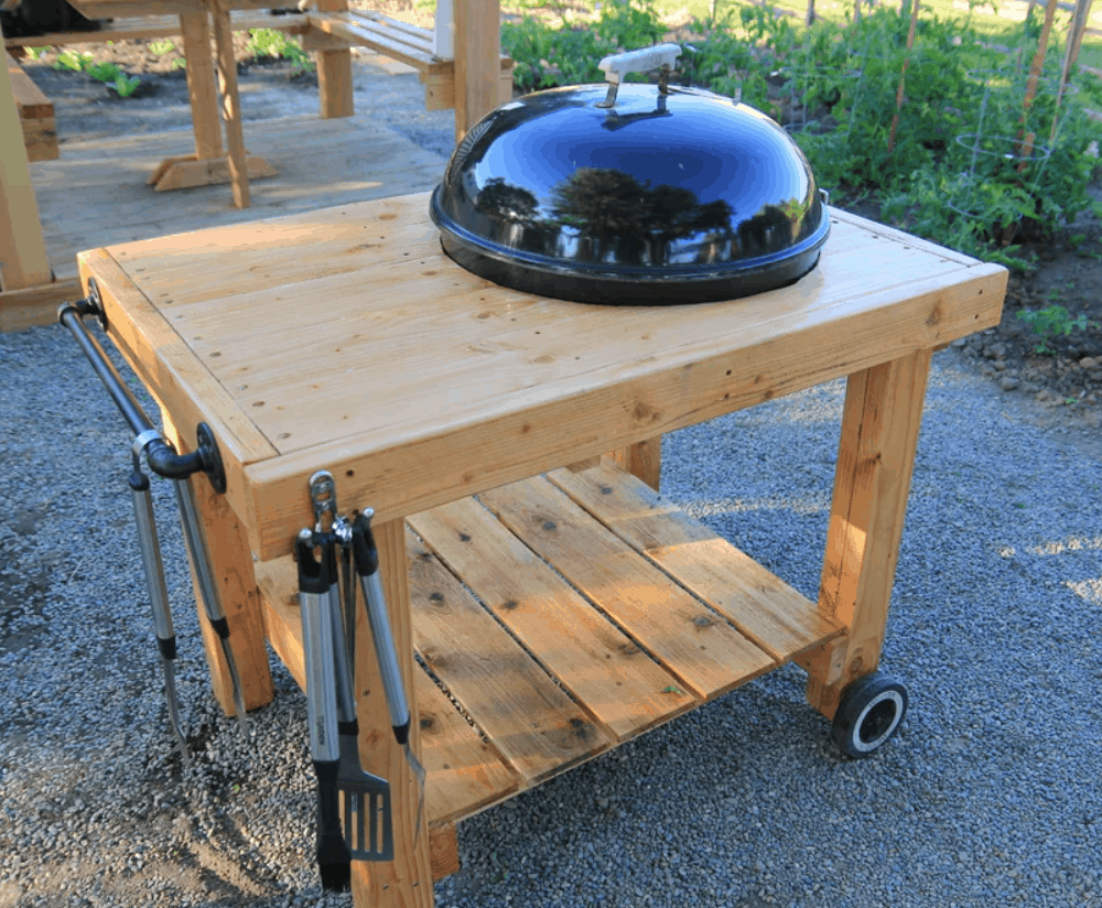DIY grilovací stanice Weber s grilovacím vozíkem