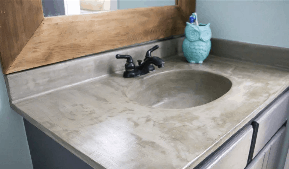 DIYで洗面台を変身させる コンクリートオーバーレイ