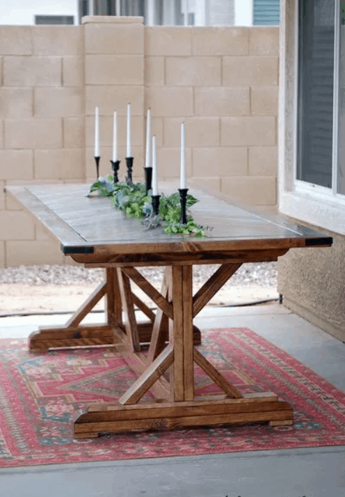 Tavolo da pranzo all'aperto fai da te